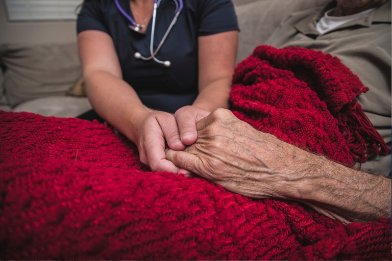 Understanding Hospice vs Palliative care: Living well at any stage of life