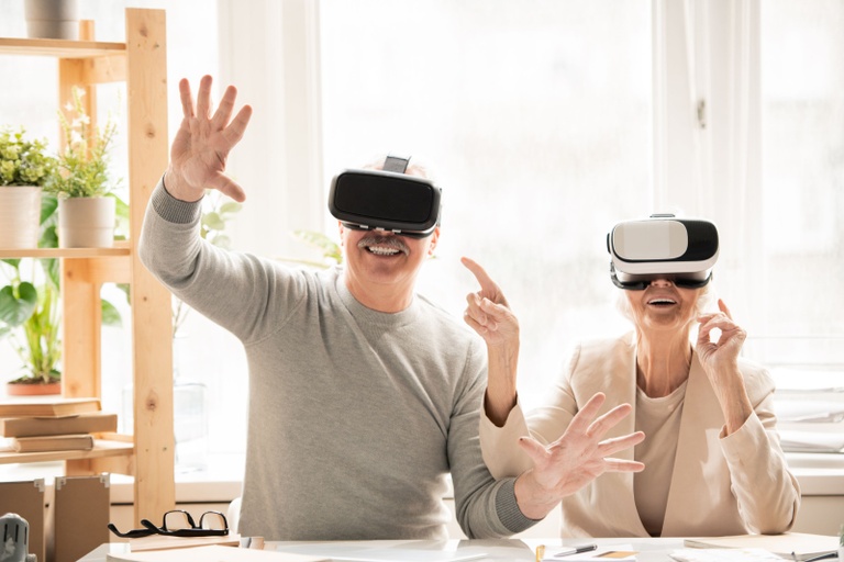 Virtual Reality: How It Can Improve Your Life As A Senior